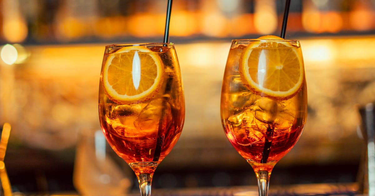 Build a High‑Velocity Spritz & Highball Section in 15 Minutes (Holiday Service Playbook)