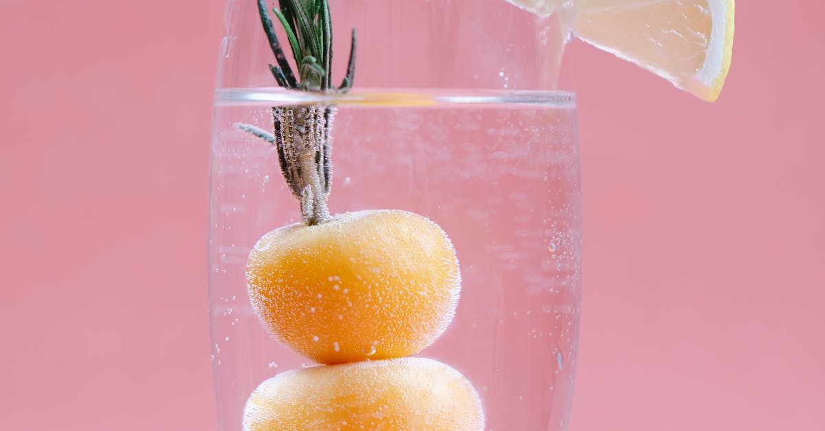 Apricot Sour, Two Ways: A Fast Vedrenne Build for Busy Bars (Shaken + Batched)