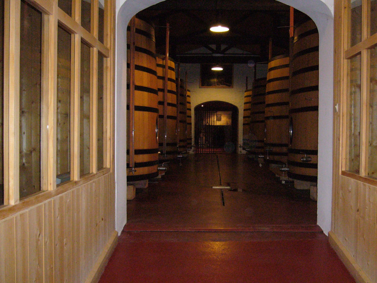 Old oak Β· resting before bottling